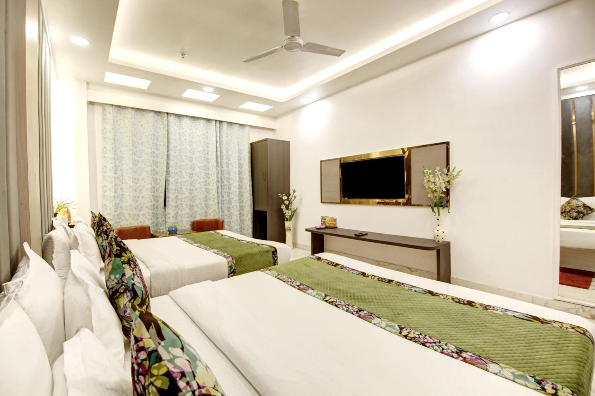 Hotel All Iz Well-By Haveliya Hotels- Traveller'S Choice Award Winner 2025 Нью-Дели Экстерьер фото