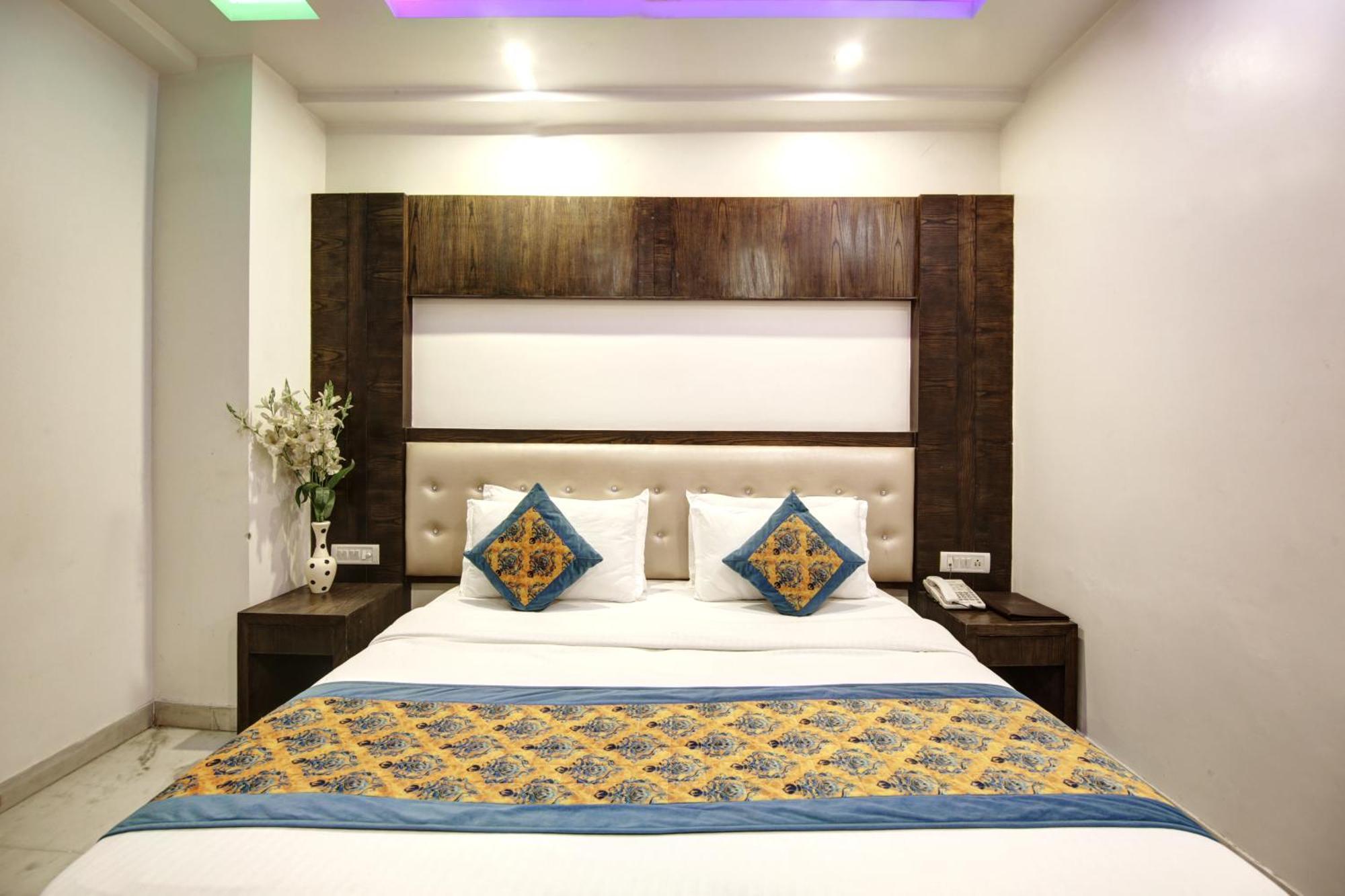 Hotel All Iz Well-By Haveliya Hotels- Traveller'S Choice Award Winner 2025 Нью-Дели Экстерьер фото